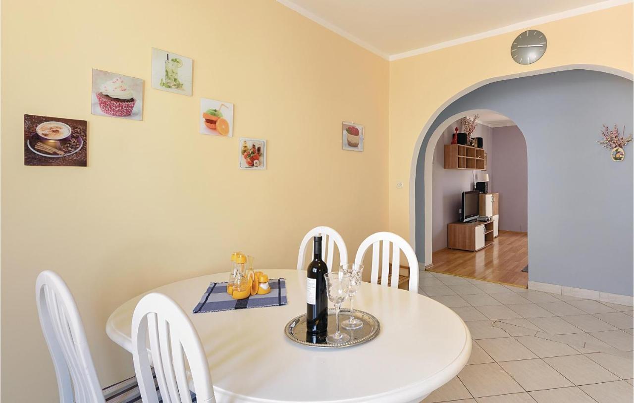 Gorgeous Apartment In Pula With Kitchen 外观 照片