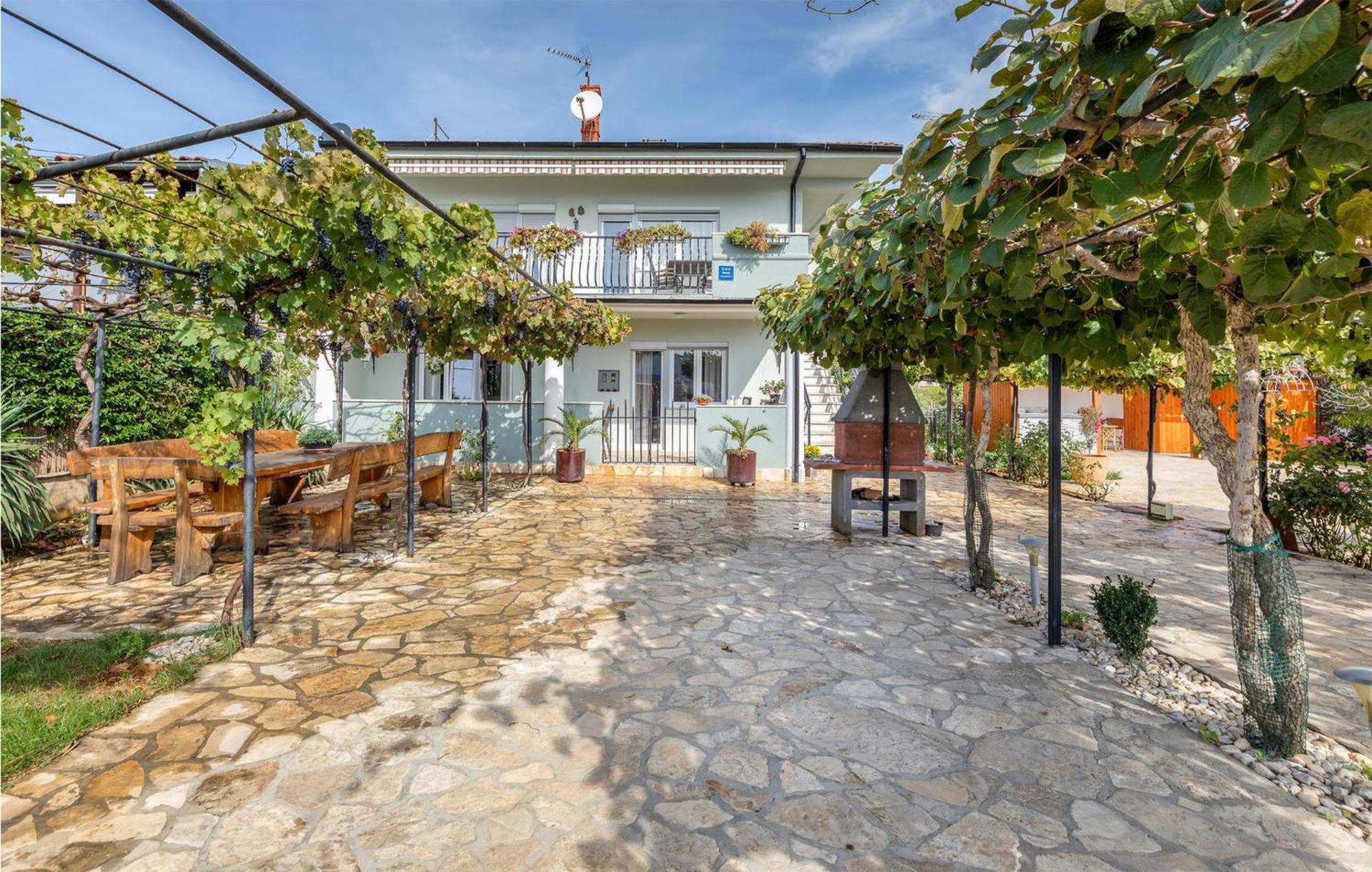 Gorgeous Apartment In Pula With Kitchen 外观 照片
